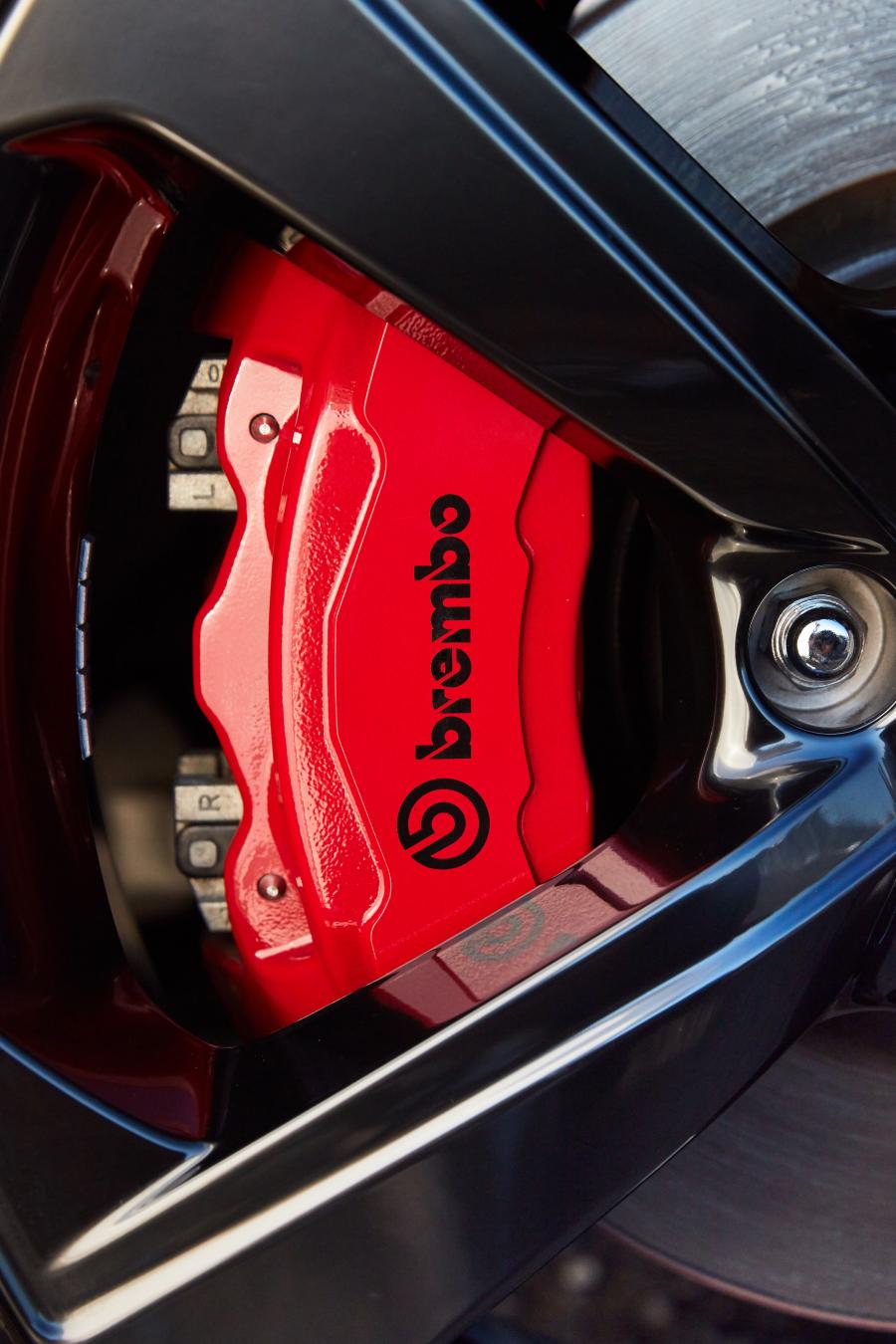 Колеса Genesis G70 3.3T 2019 года  (AU) (фото 25 из 40)